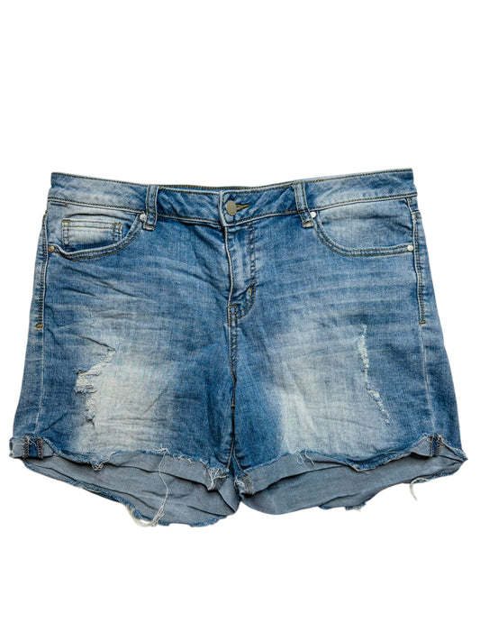 Versona distressed shorts