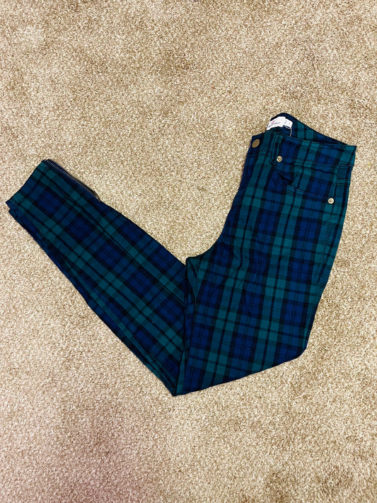 Vineyard Vines plaid pants