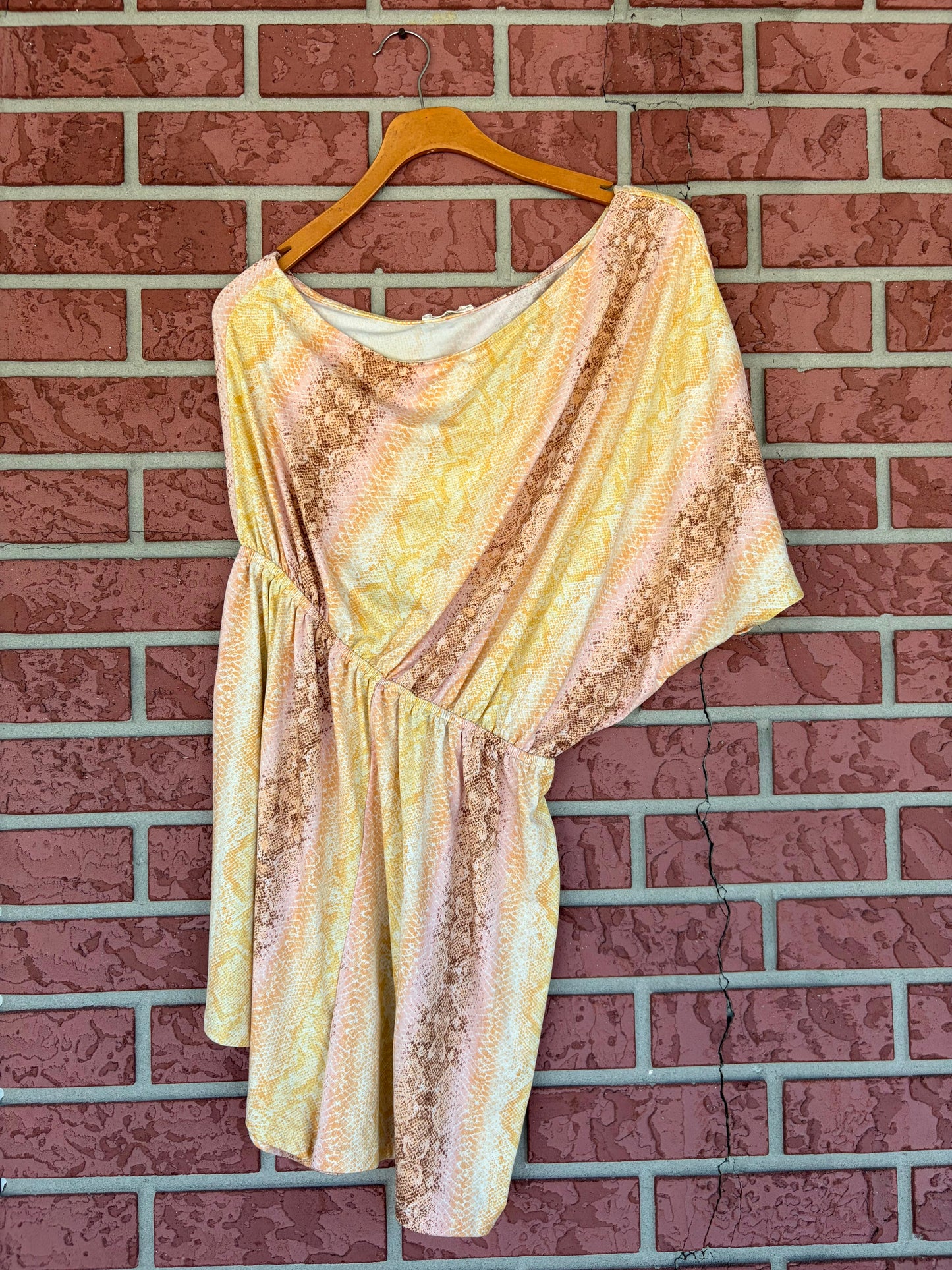 Entro one shoulder romper