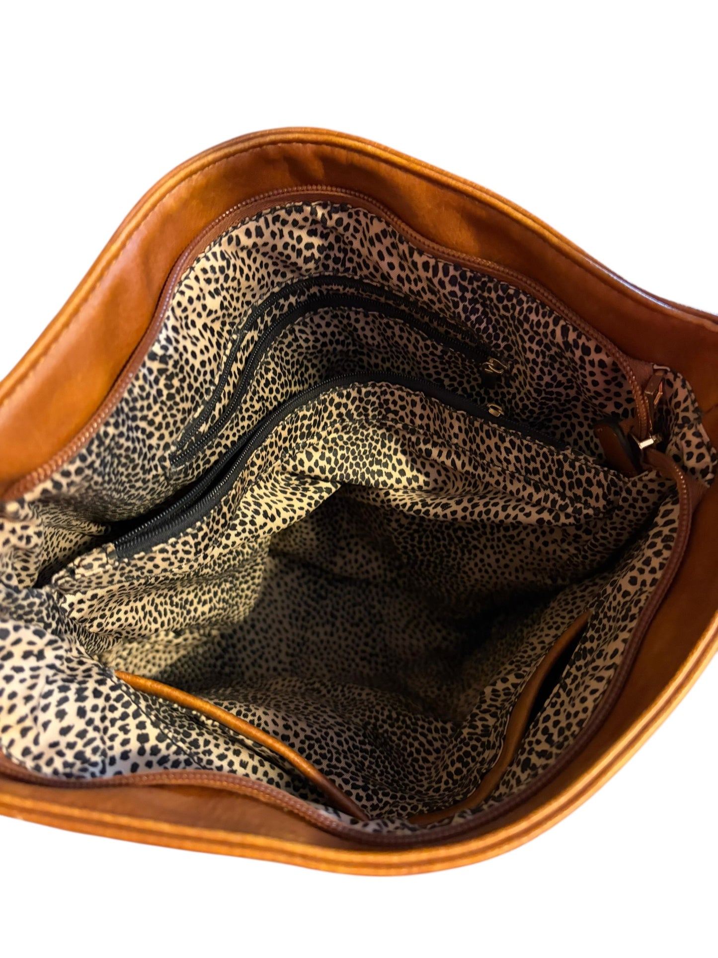 61100 Tan leather bag