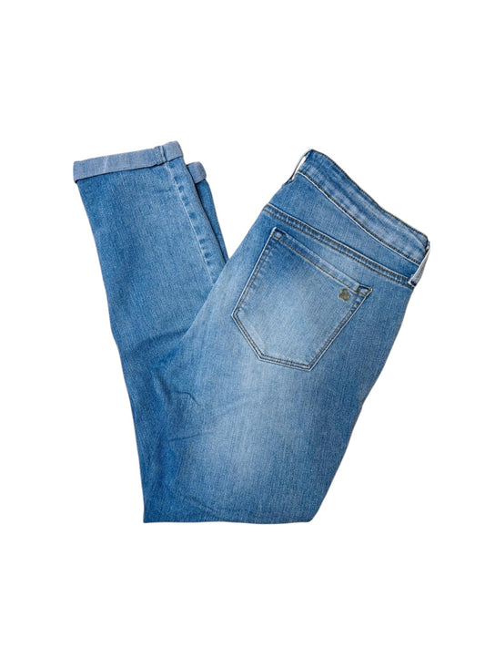 Jessica Simpson literally wash jeans