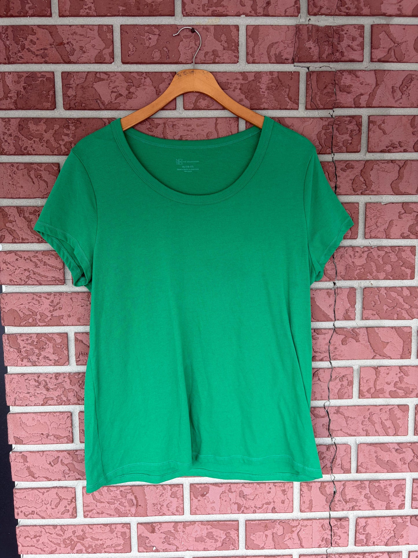 NoBo green top