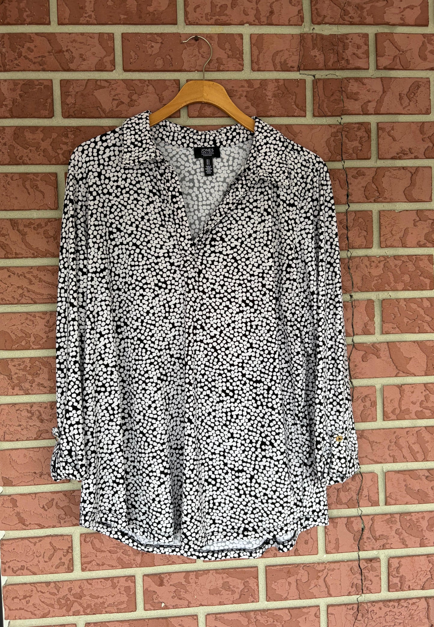 Jones New York Black and White Long Sleeve Top