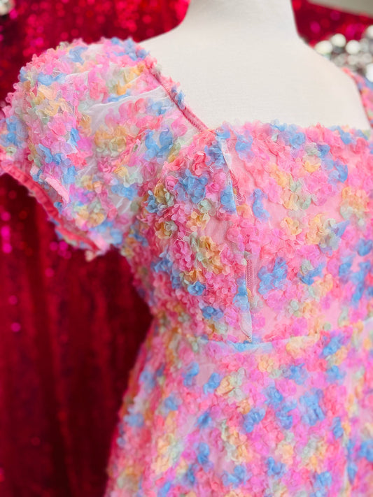 Pop of color dress puff sleeves