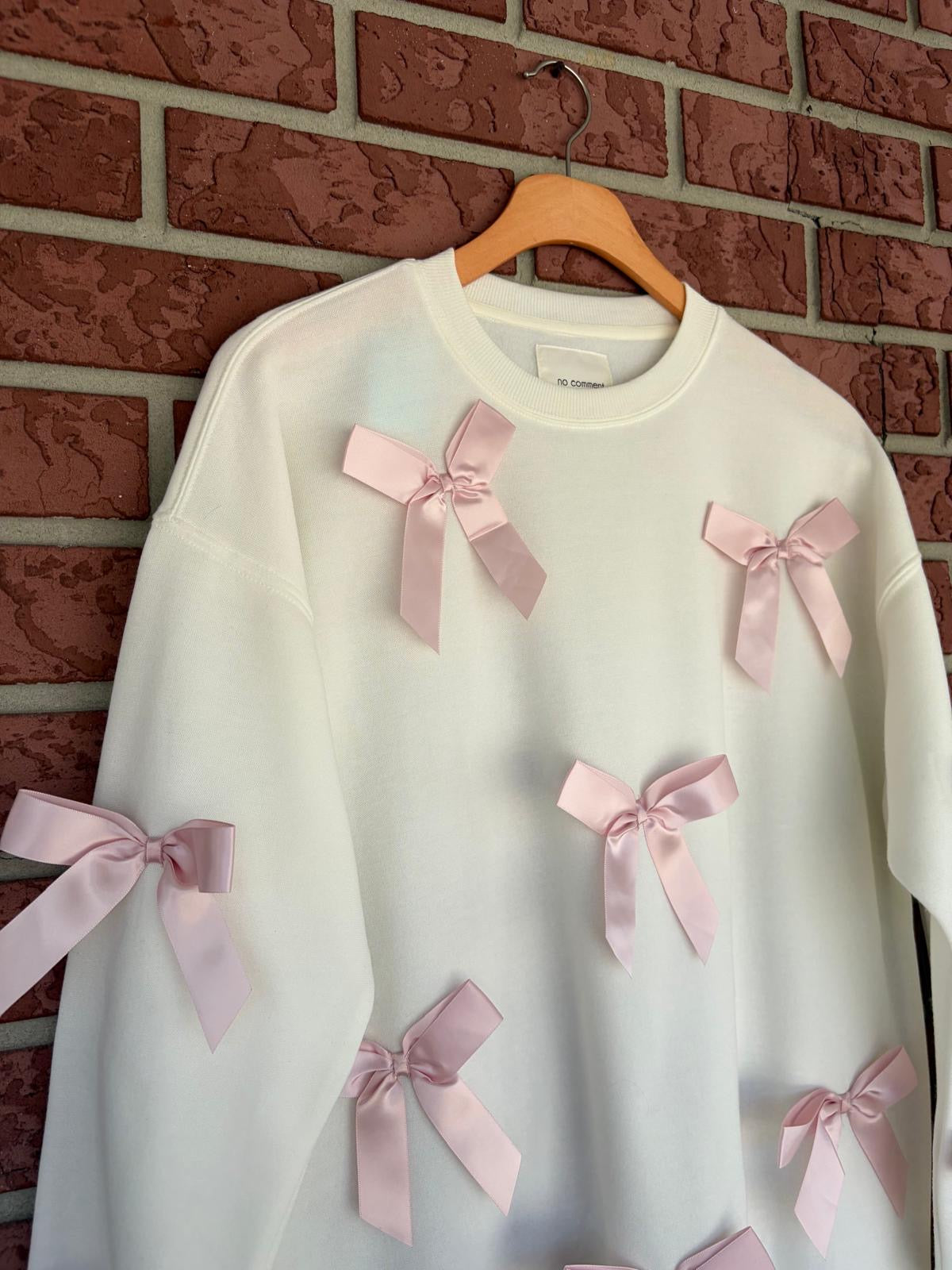 No comment white sweatshirt with pink bows