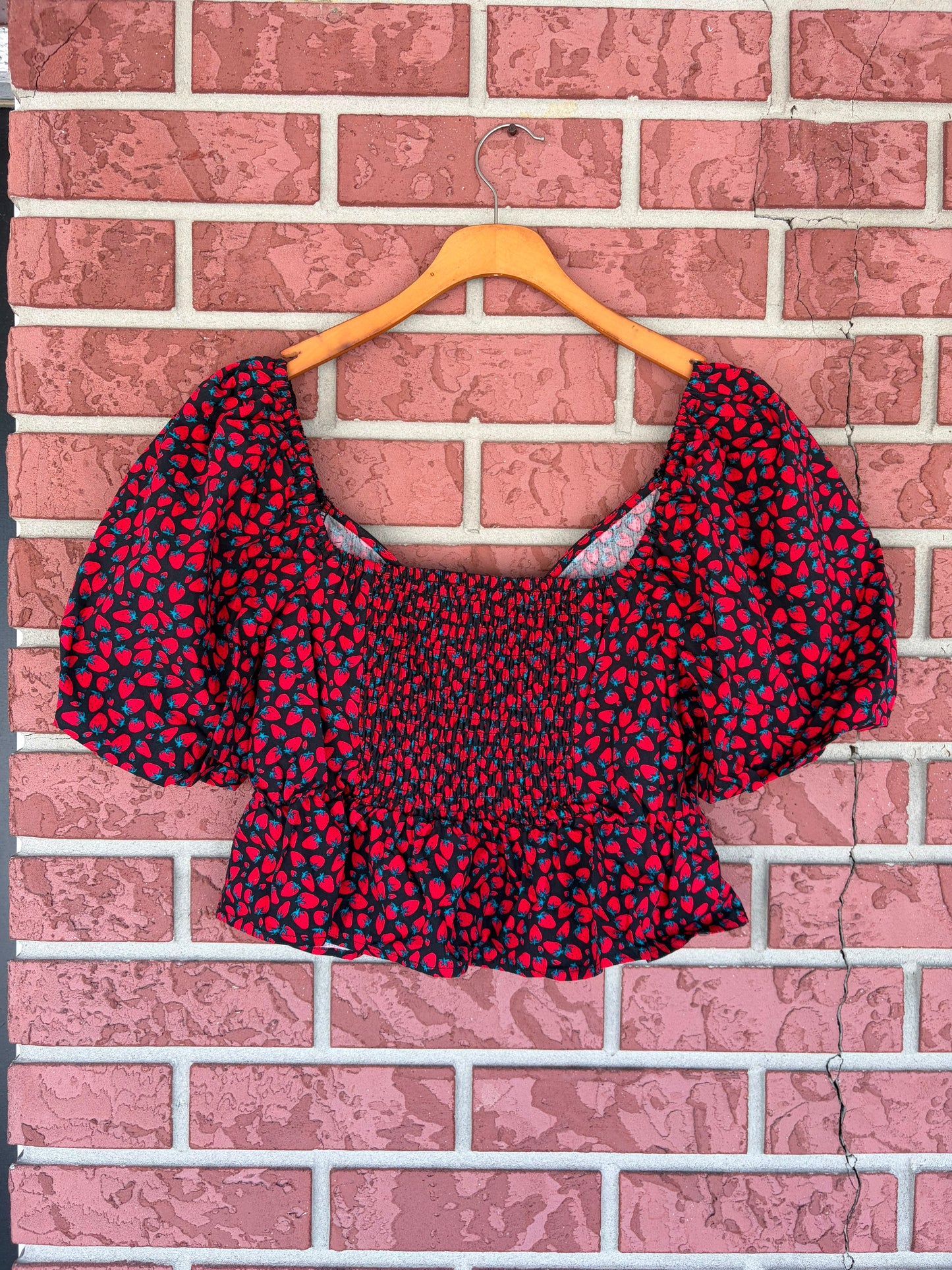 Band of the Free strawberry puff sleeve crop top