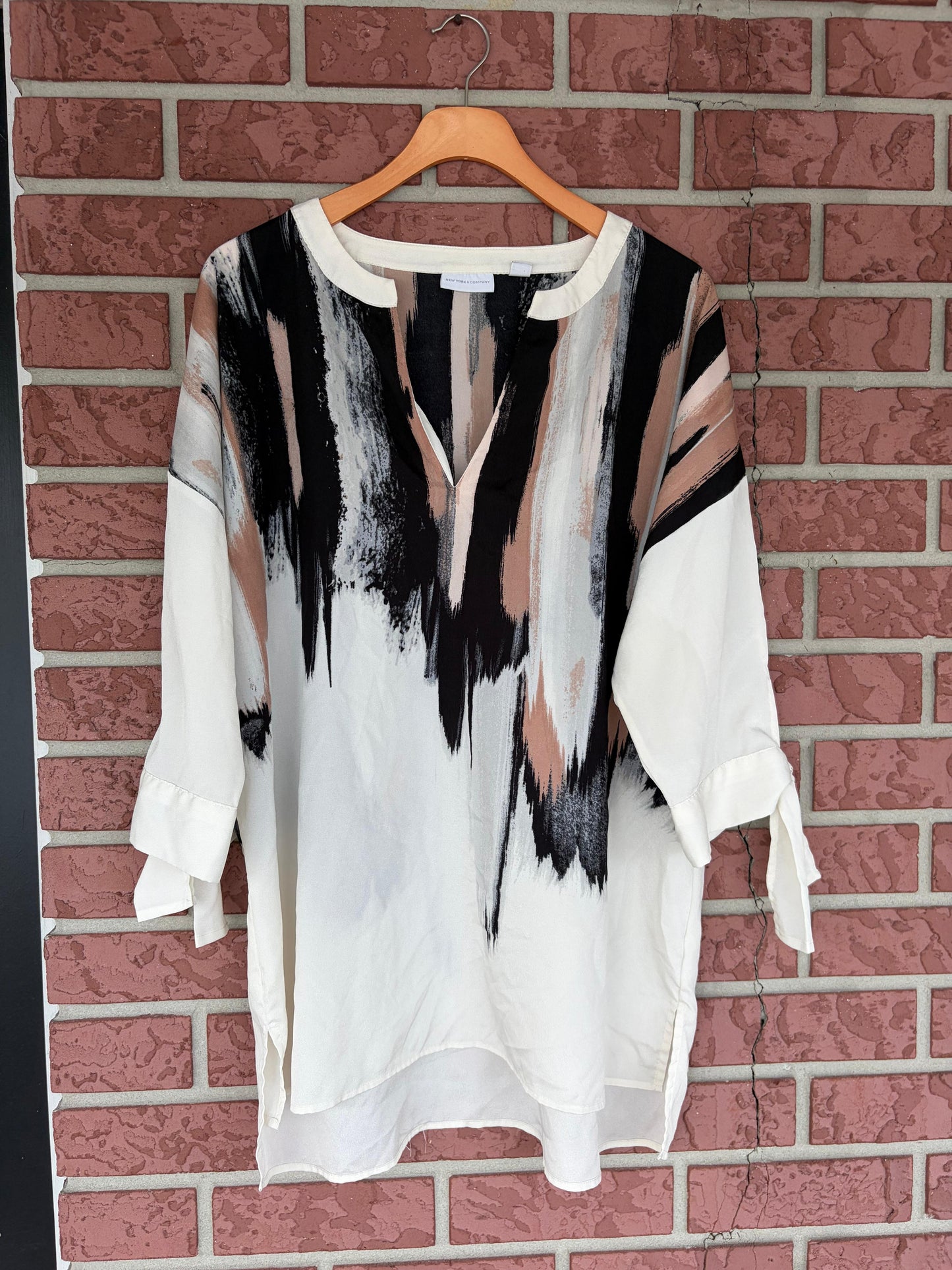 New York & Company tans top