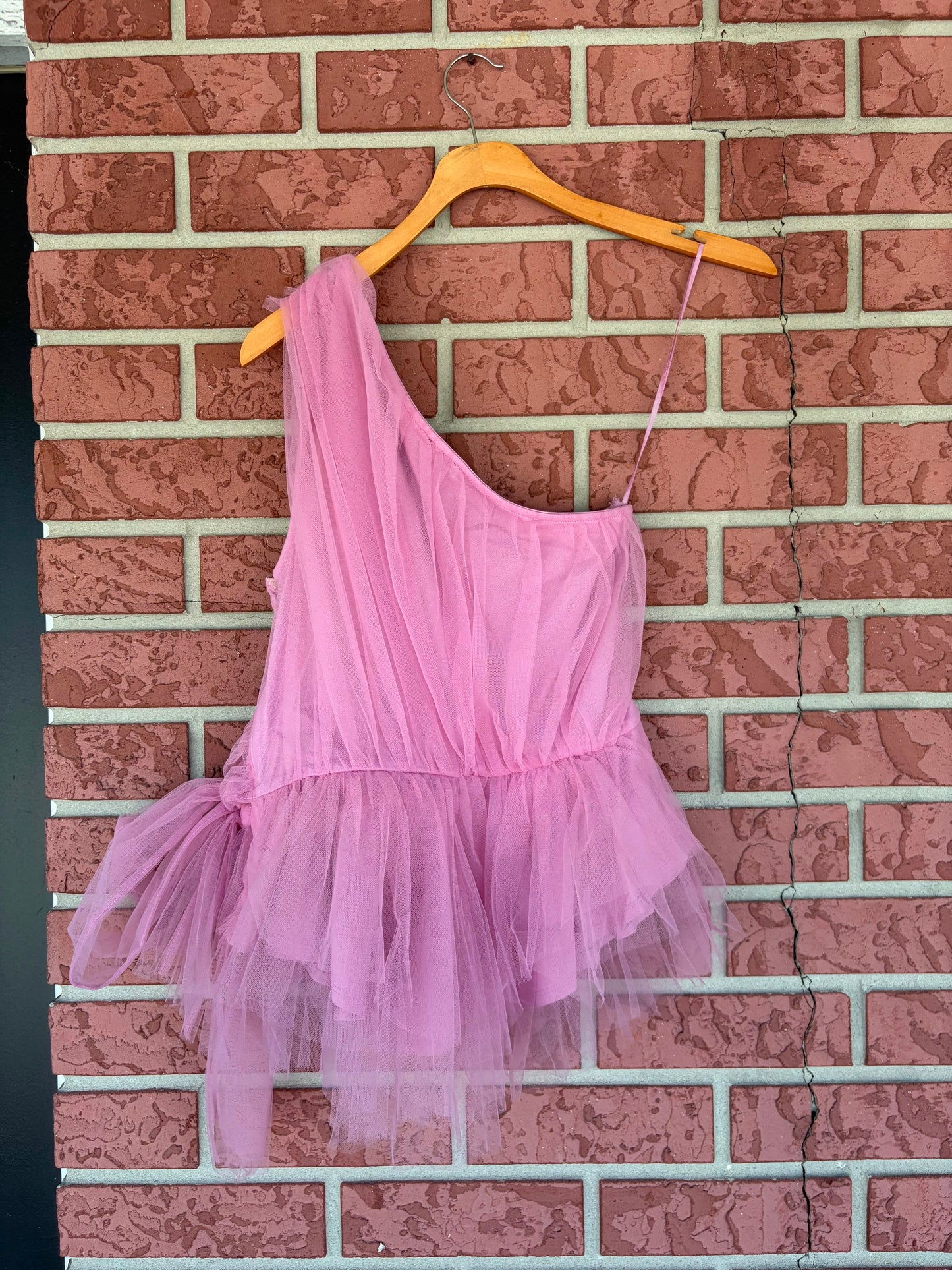Express pink one shoulder top