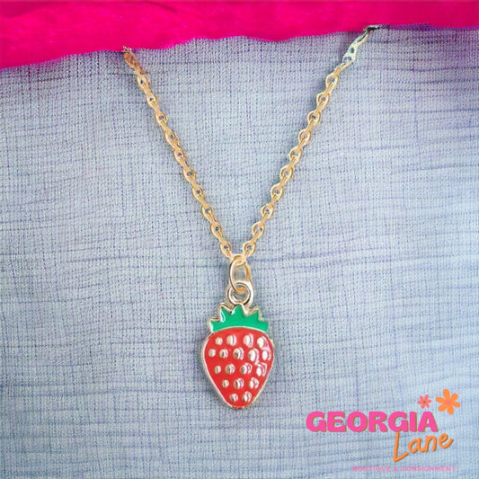 Strawberry Queen Necklace shimmer