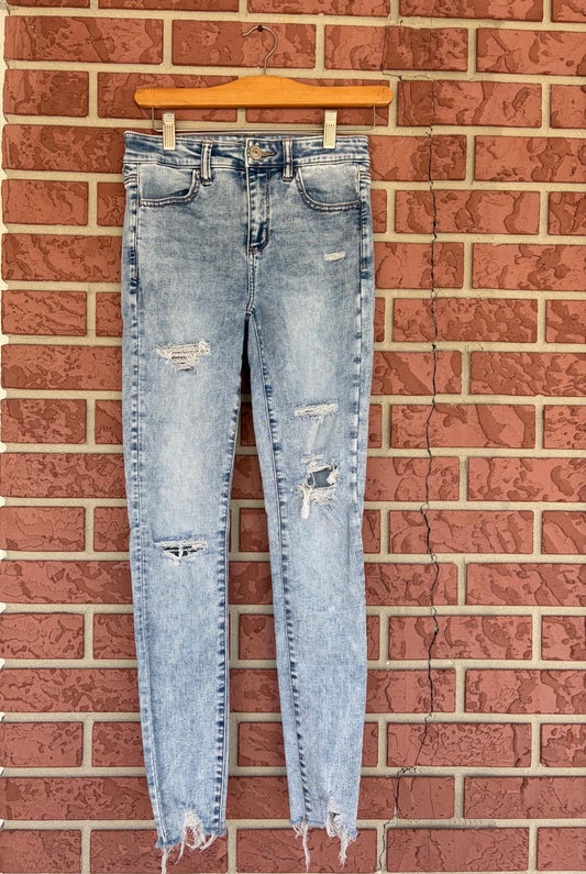 American Eagle Light Wash Distressed Skinny Jeans