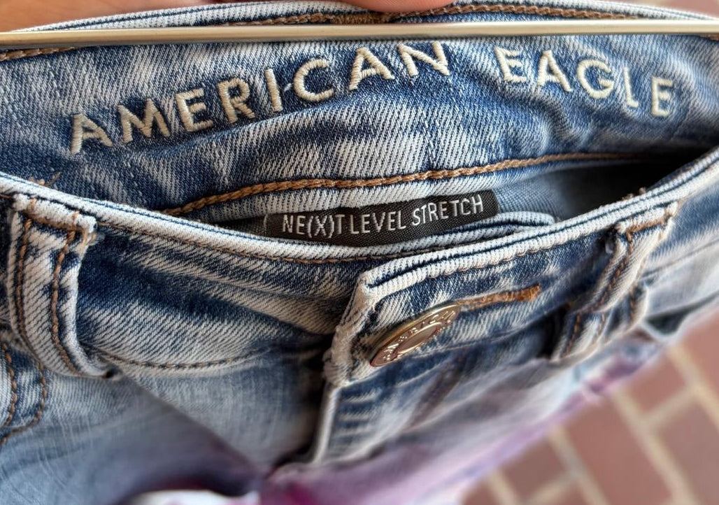 American Eagle Light Wash Distressed Skinny Jeans