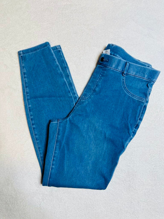 Blue jeans pull on style