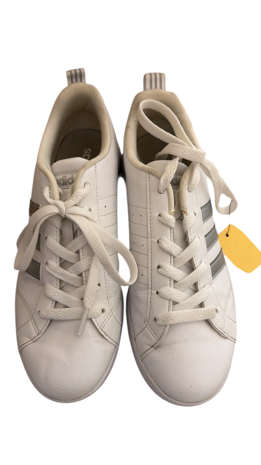 Adidas shoes classic