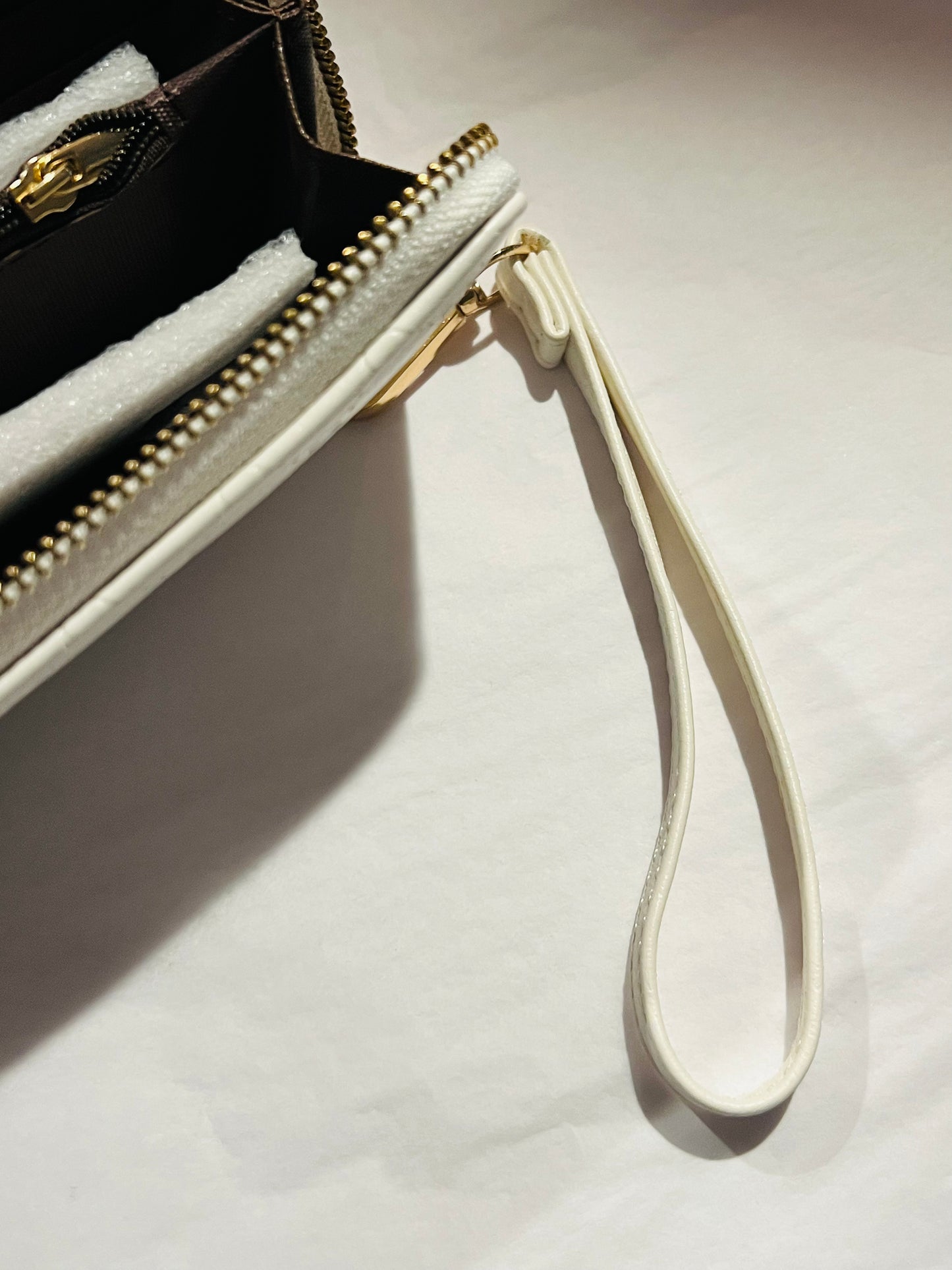 White wristlet wallet