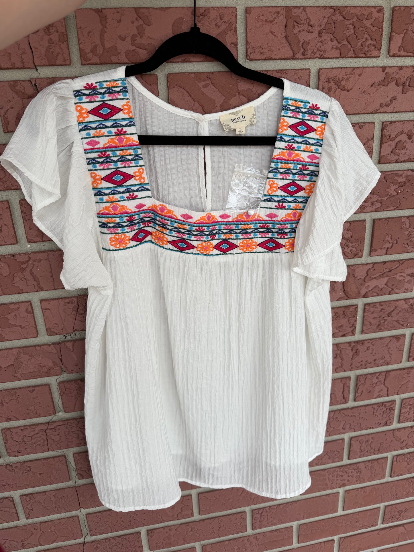 Perch Decor white top