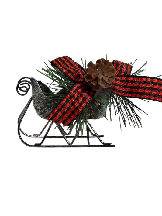 Sleigh ornament red